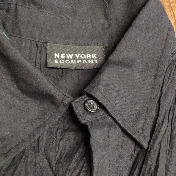Like new New York & company blouse - Picture 2 of 2
